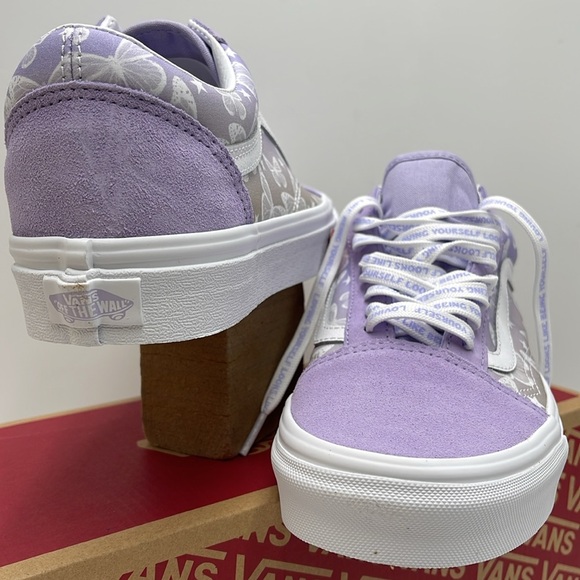 Vans WMNS Old Skool
Team Wellness Multi
VN0005UA448
SNEAKERS - Picture 9 of 16